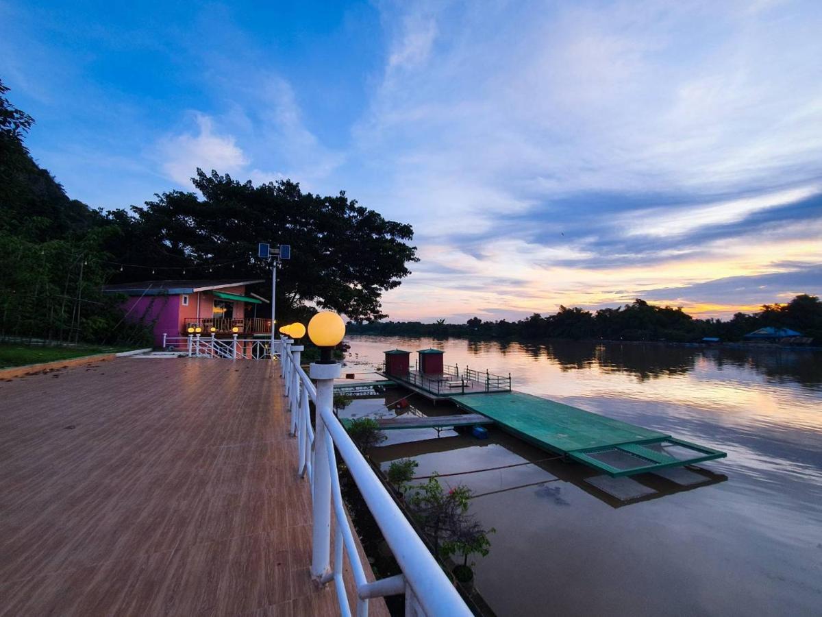 Golden Dragon Kanchanaburi Exteriér fotografie