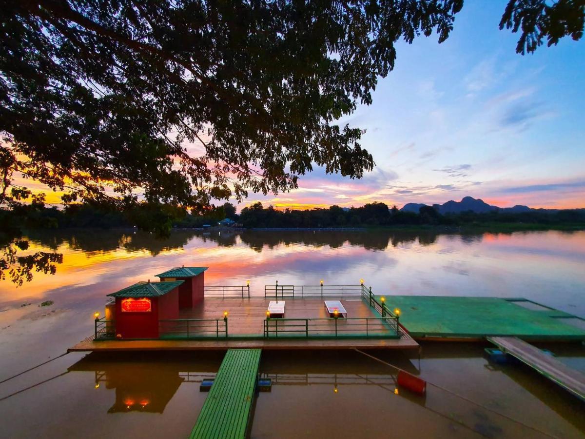 Golden Dragon Kanchanaburi Exteriér fotografie